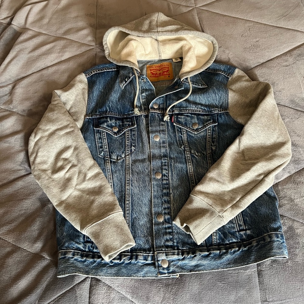 Levi’s Hooded Trucker Denim Jacket